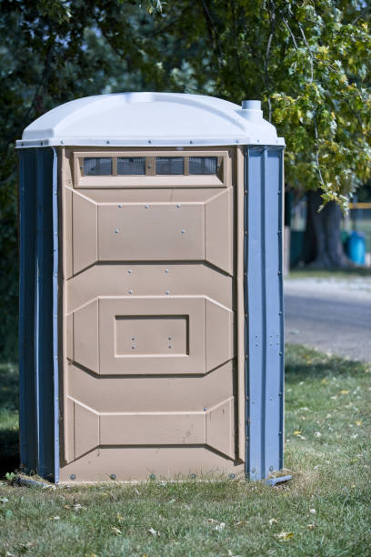 Best Portable toilet rental cost  in Steelville, MO